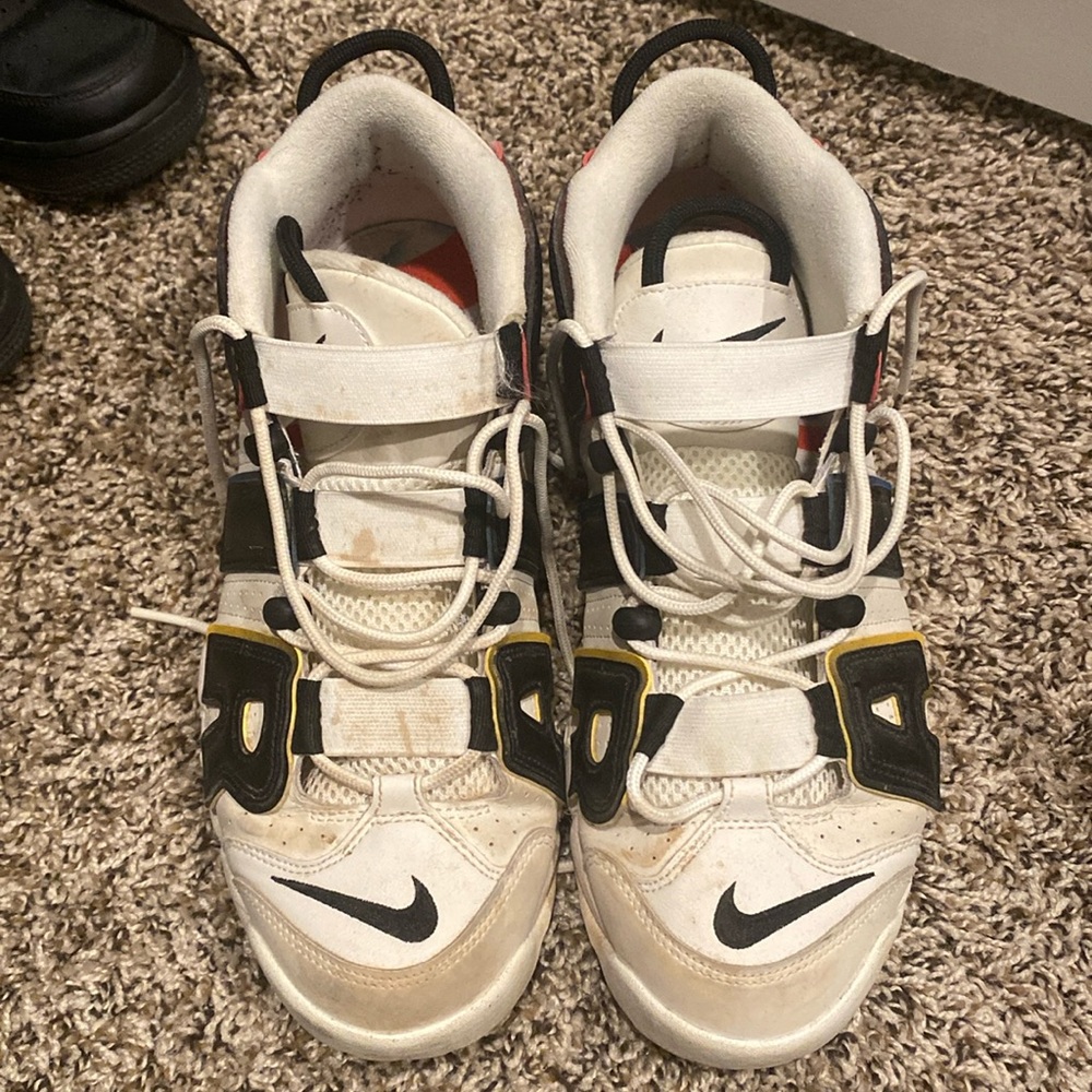 NIKE AIR SNEAKERS